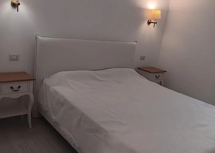 Apartment Maison De Charme Piazza Di Spagna Rom